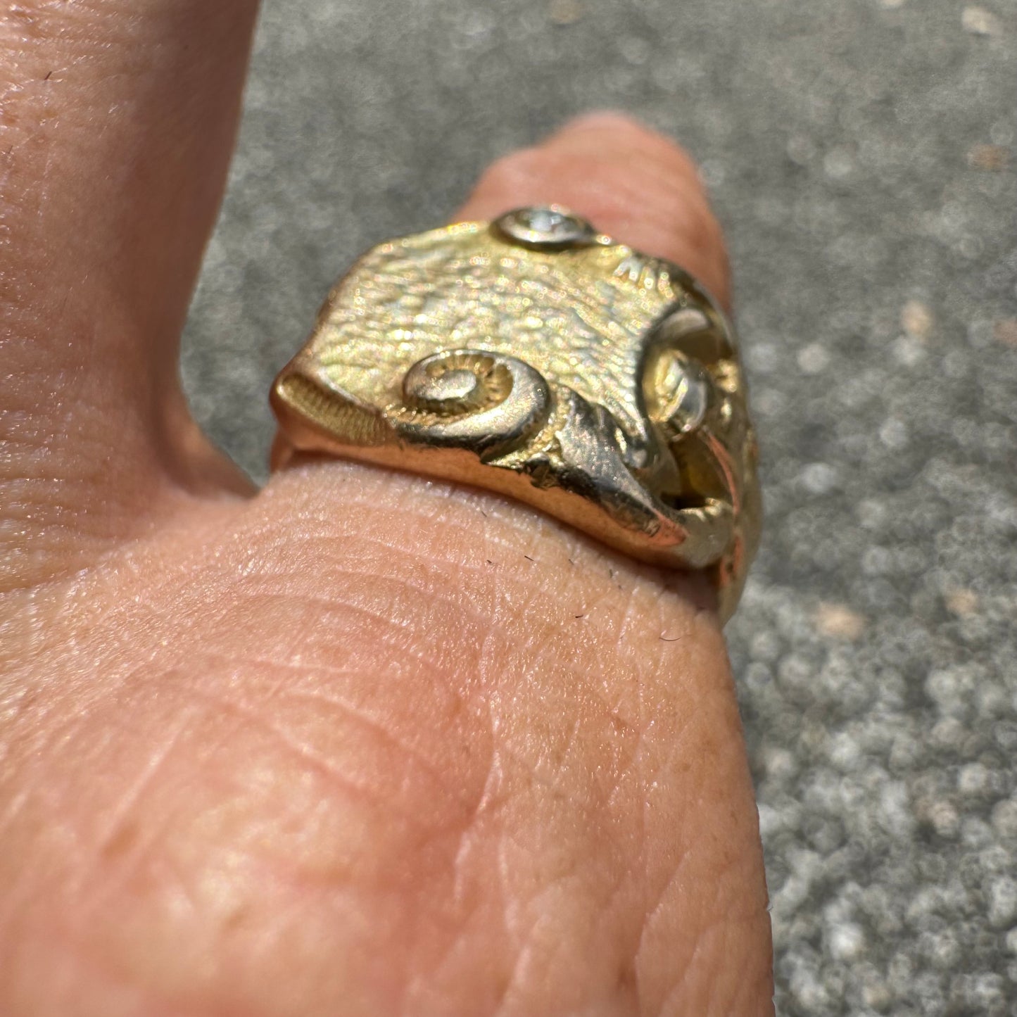 Art Nouveau Solid 14k Yellow Gold Mermaid Scroll Signet Ring (11)