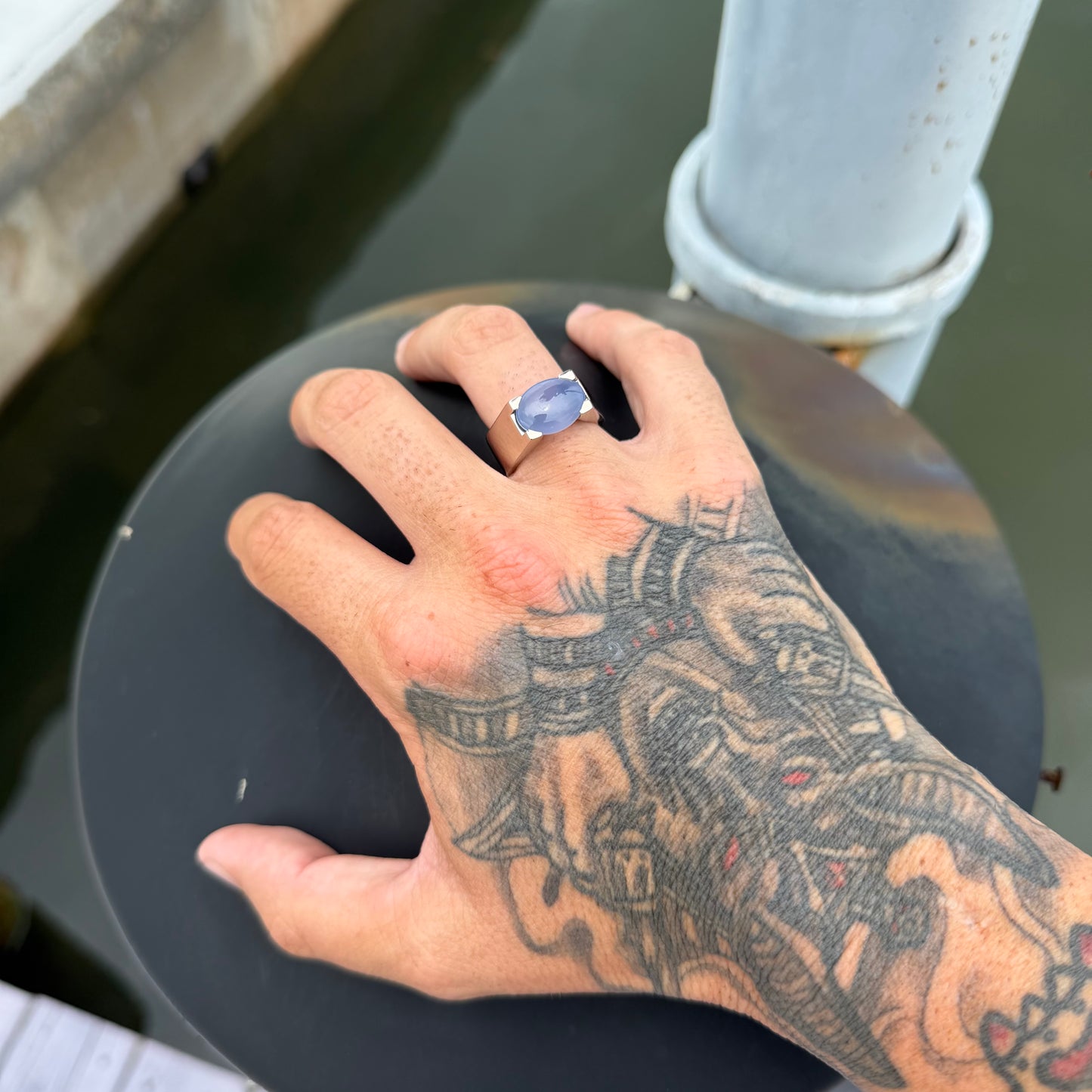 1999 Cartier Solid 18k White Gold Tankissme Chalcedony Ring (8)