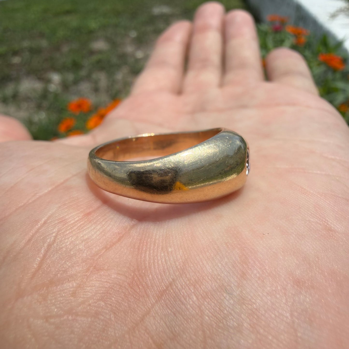Mid-Century Solid 14k Yellow Gold .45ct Natural VS Diamond Rub Over Gypsy Ring (10)