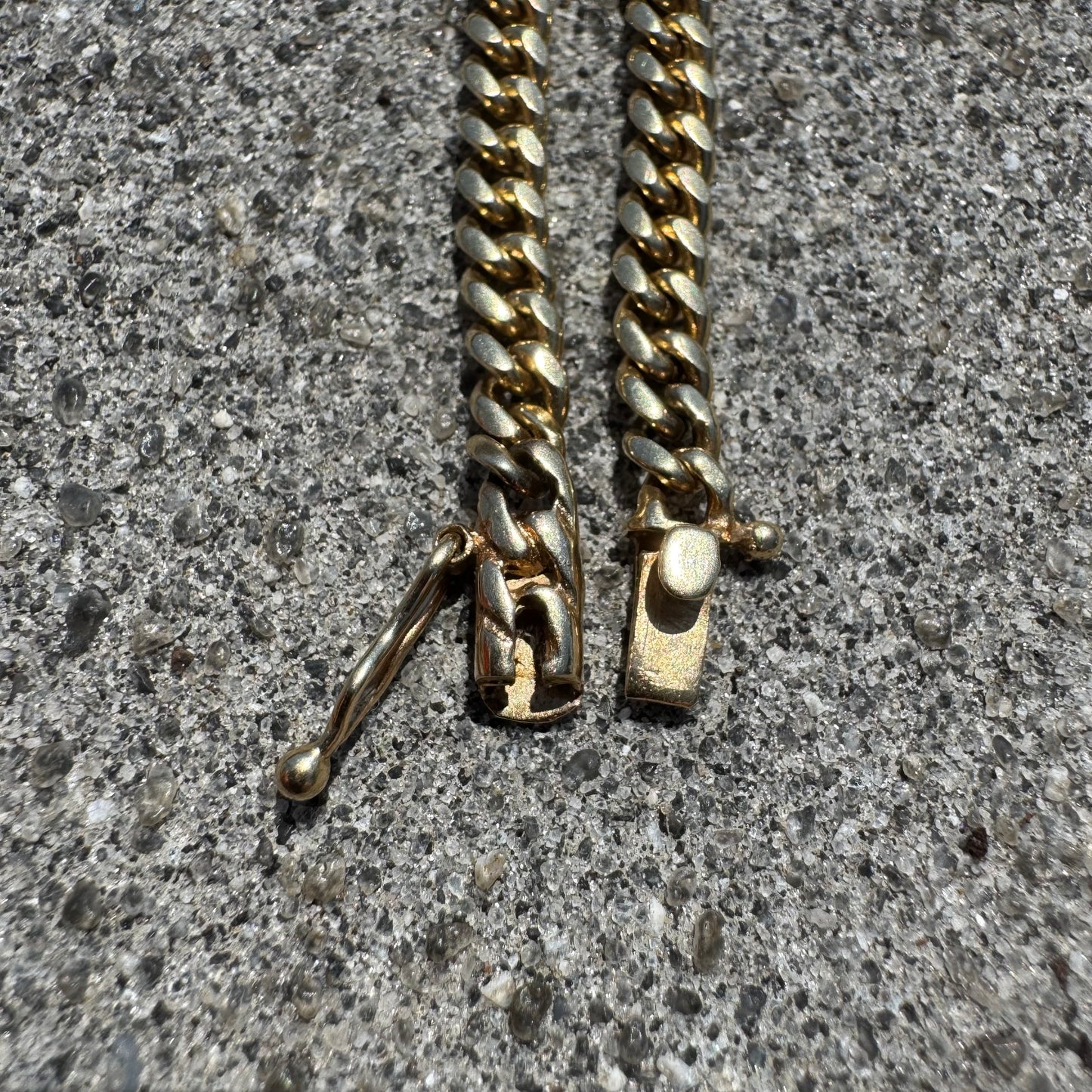 Vintage Solid 14k Yellow Gold Miami Cuban Link Necklace (23”)
