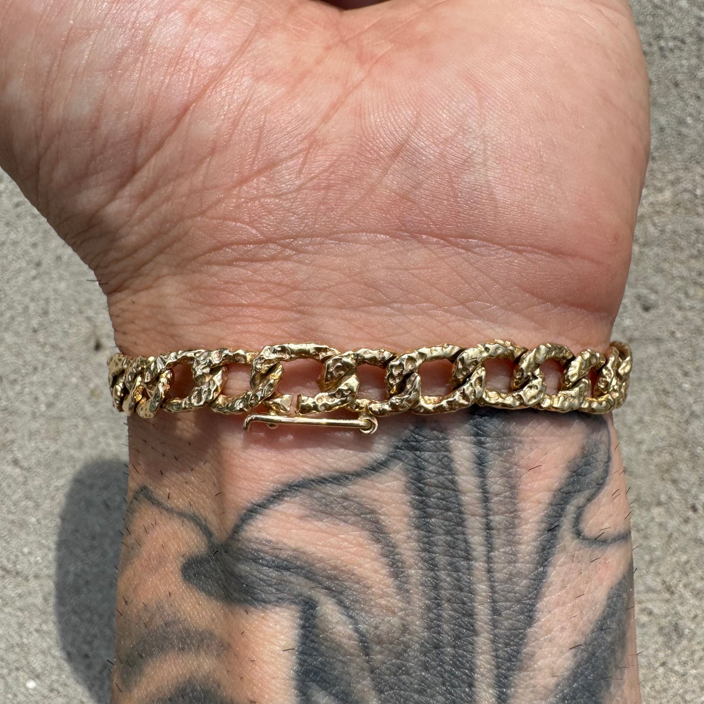 Vintage Solid 14k Yellow Gold Hammered Finish Curb Link Bracelet (7.5”)