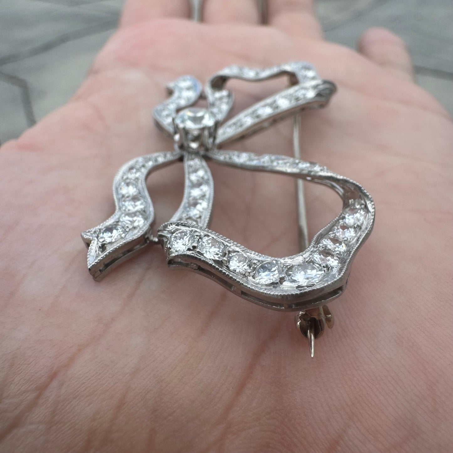 Art Nouveau Solid Platinum 5.25ctw Natural Old Euro Cut Diamond Bow Brooch