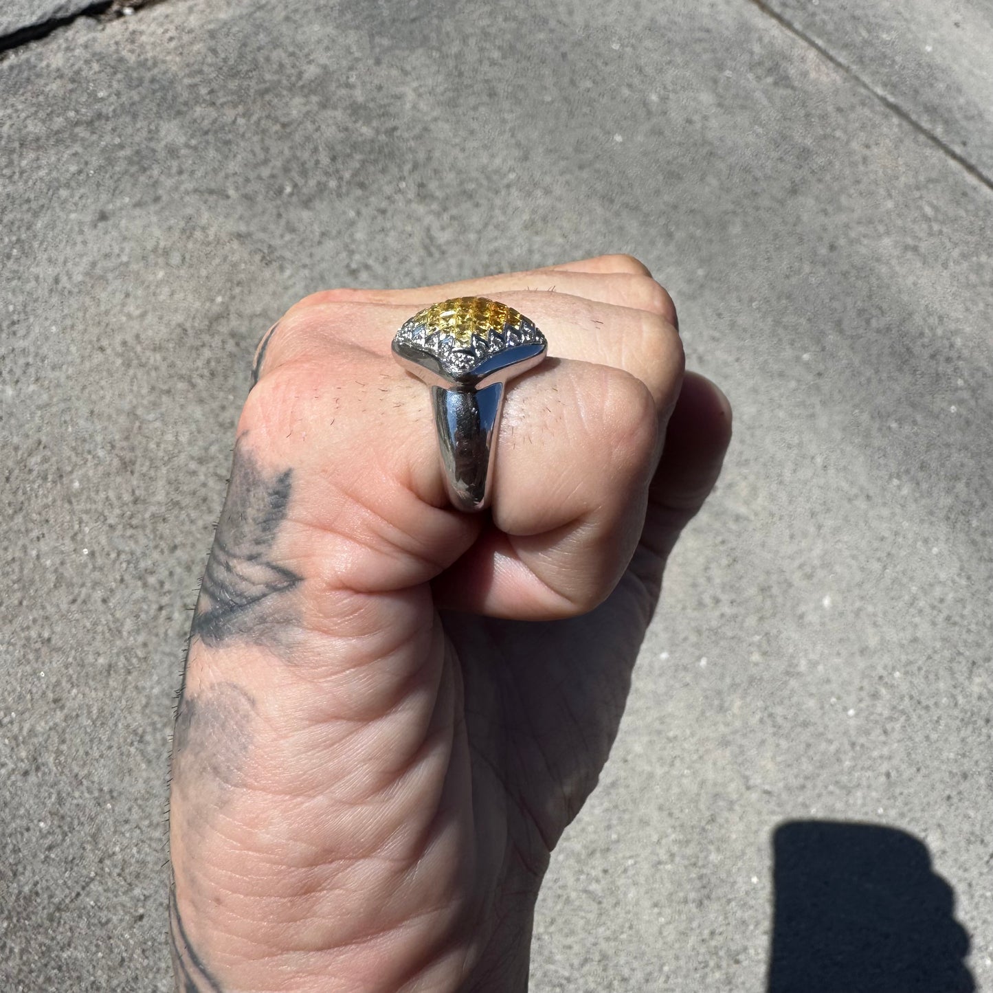 High End Designer Solid 18k White Gold 2.5ctw Natural Diamond And Yellow Sapphire “Chameleon” Ring (6.75)