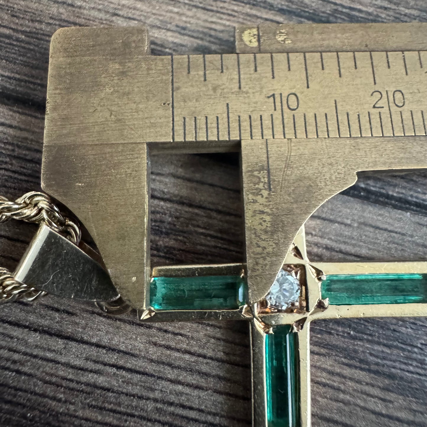 Vintage Solid 14k Yellow Gold 2.65ctw Natural Columbian Emerald And Diamond Cross Pendant