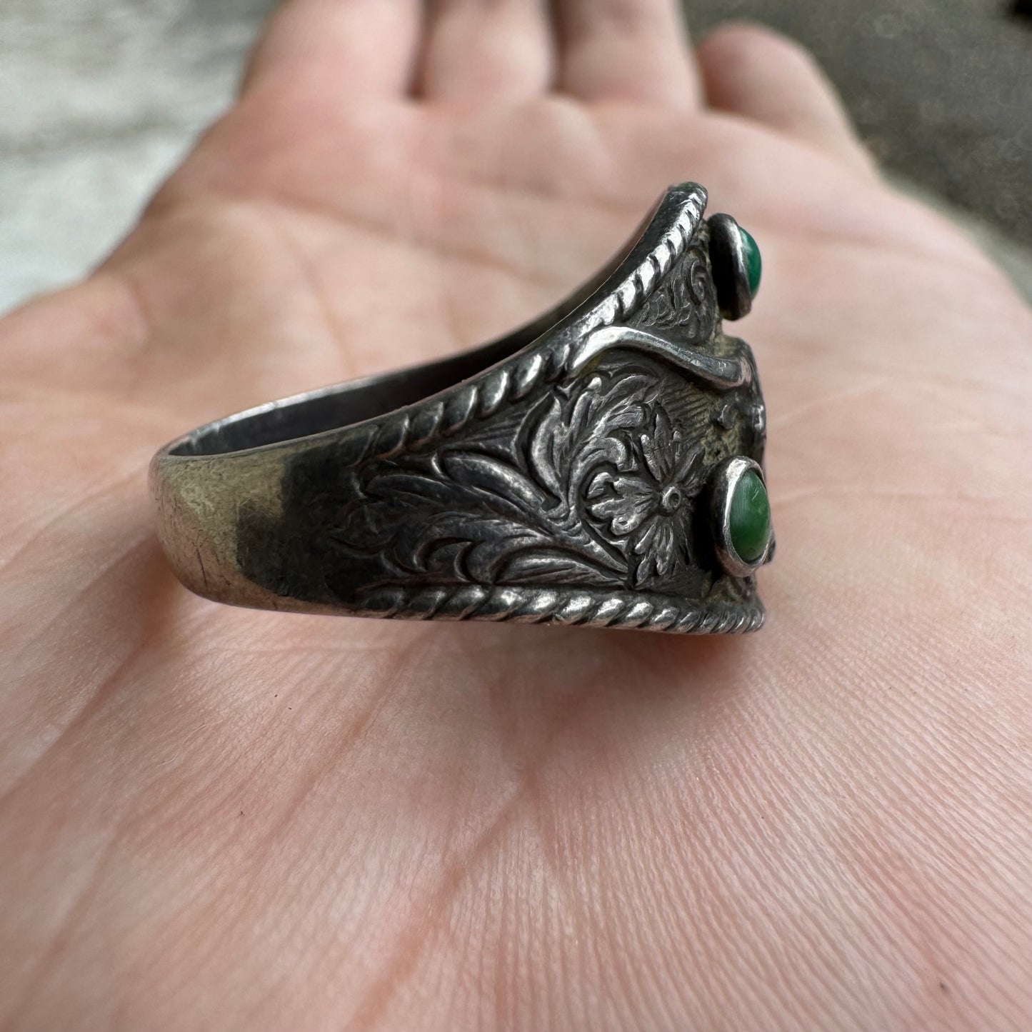 Extremely Rare 1930’s Sterling Silver Floral Engraved Longhorn Ring By Bell Trading Post