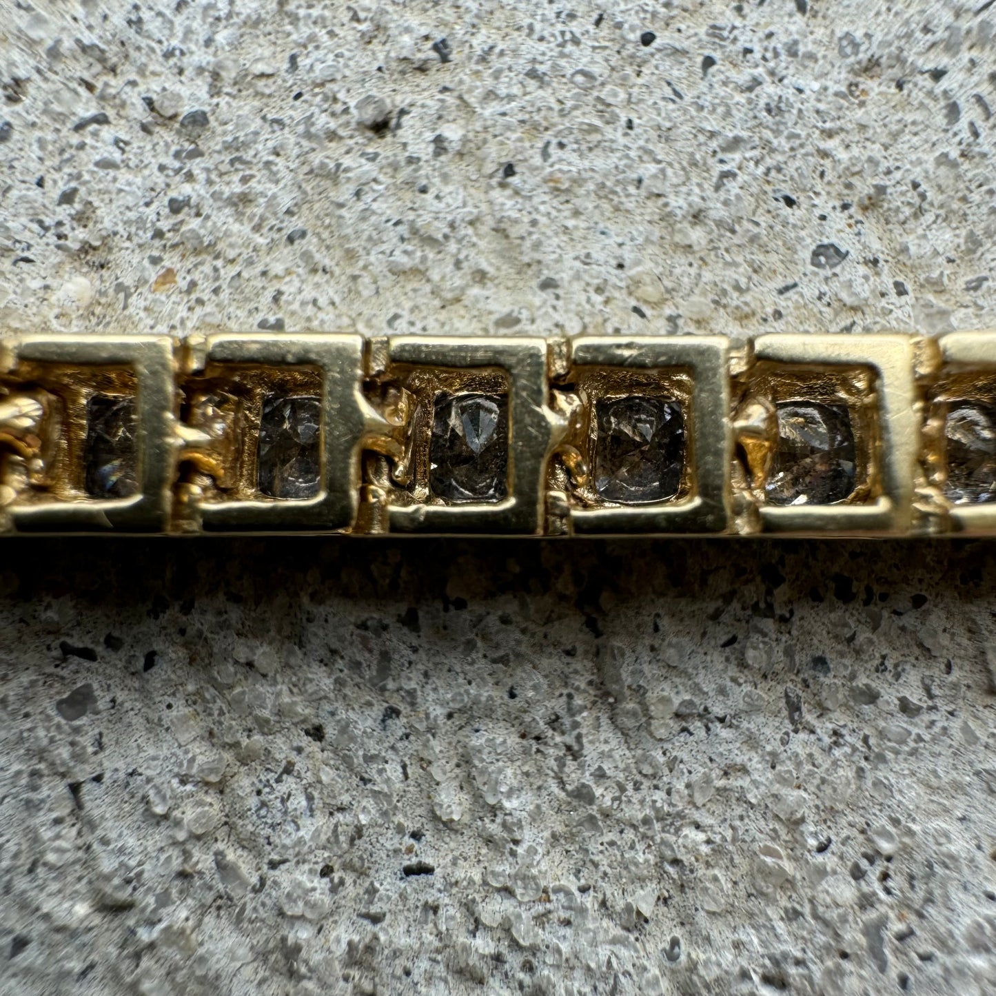 Vintage 14k Yellow Gold 4.0CTW Natural Channel Set Diamond Tennis Bracelet (8.25”)