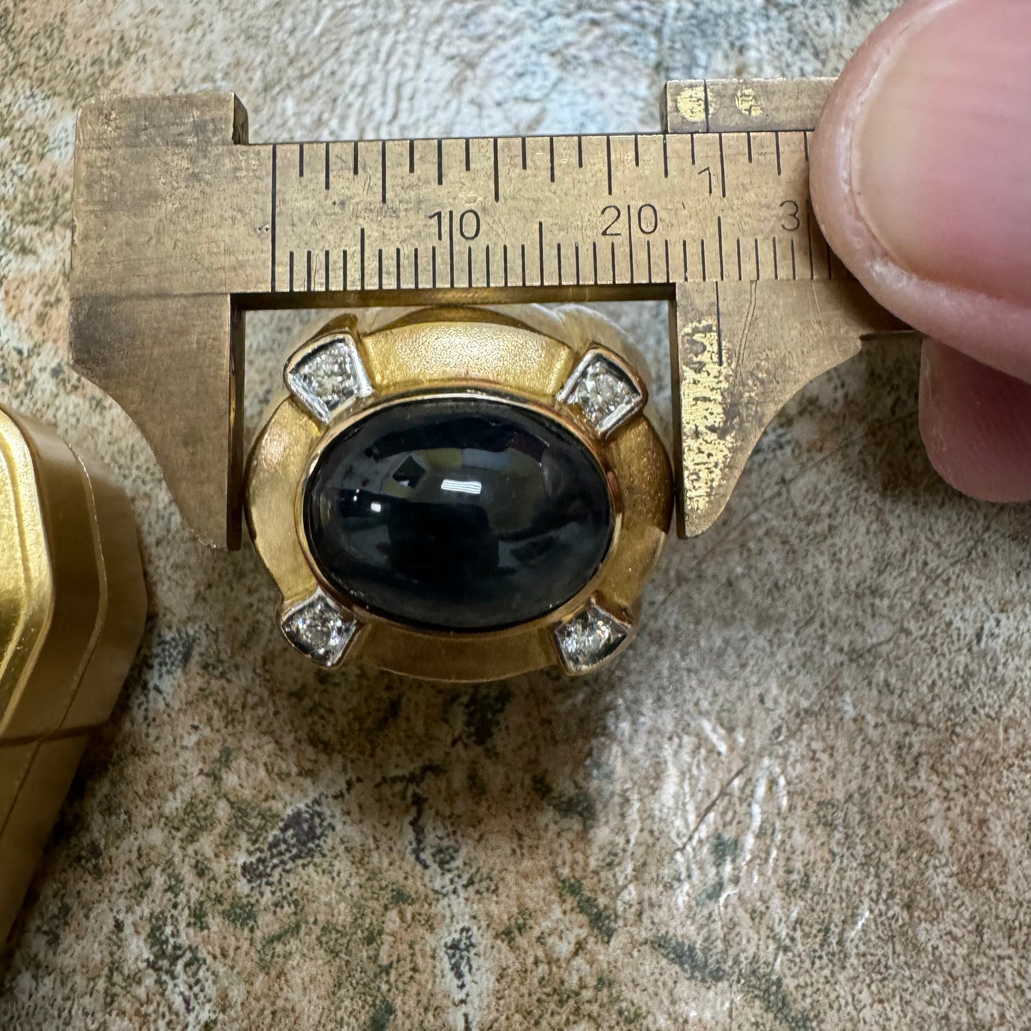 Vintage 10ct Blue Sapphire and .40ctw Natural Diamond 14k Yellow Gold Custom Ring (9)