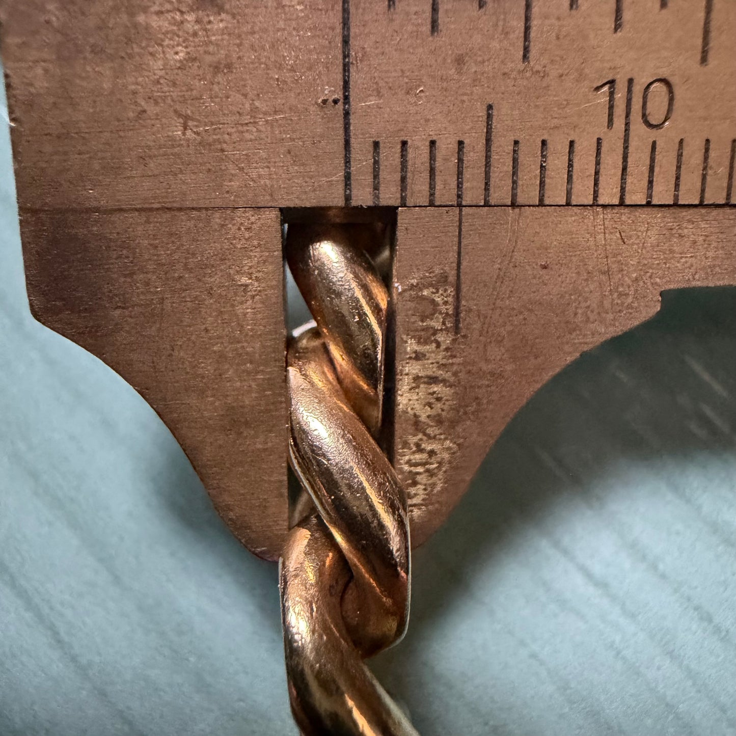 1960’s Solid 18k Gold Spanish Hallmarked Modernist Era Heavyweight Handcrafted Cuban Link Bracelet (7.5”)