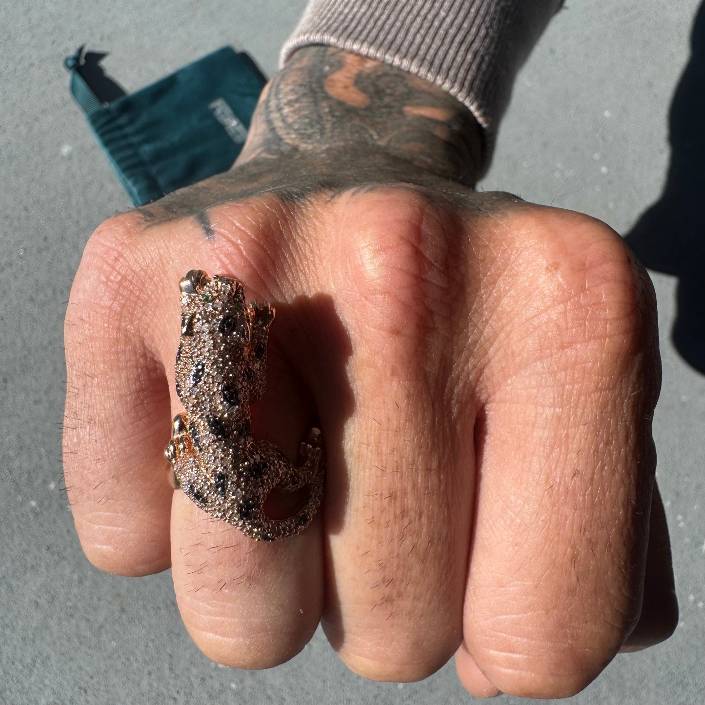 Effy Solid 14k Rose Gold 1.52ctw Natural Diamond And Emerald Stalking Panther Ring (7.25)