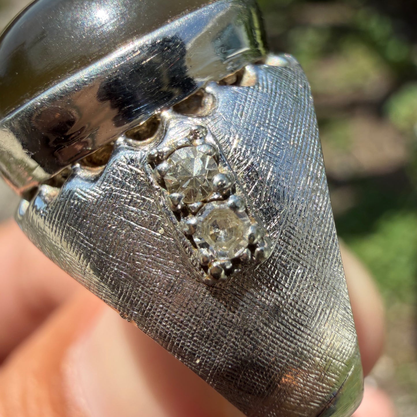 Mid-Century Solid 14k White Gold 7.25ctw Natural Chrysoberyl Cats Eye And Diamond Gents Ring (8.5)