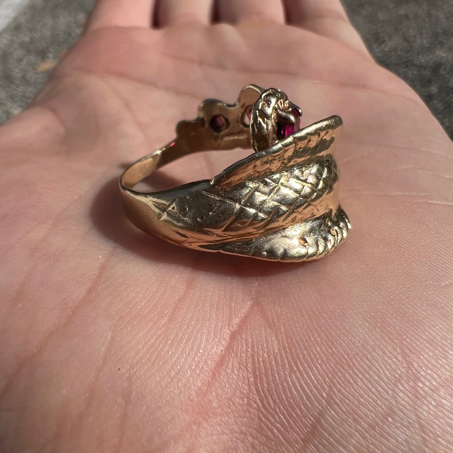Vintage Custom Made Solid 14k Yellow Gold Natural Diamond And Ruby Encrusted Cobra Ring (7)