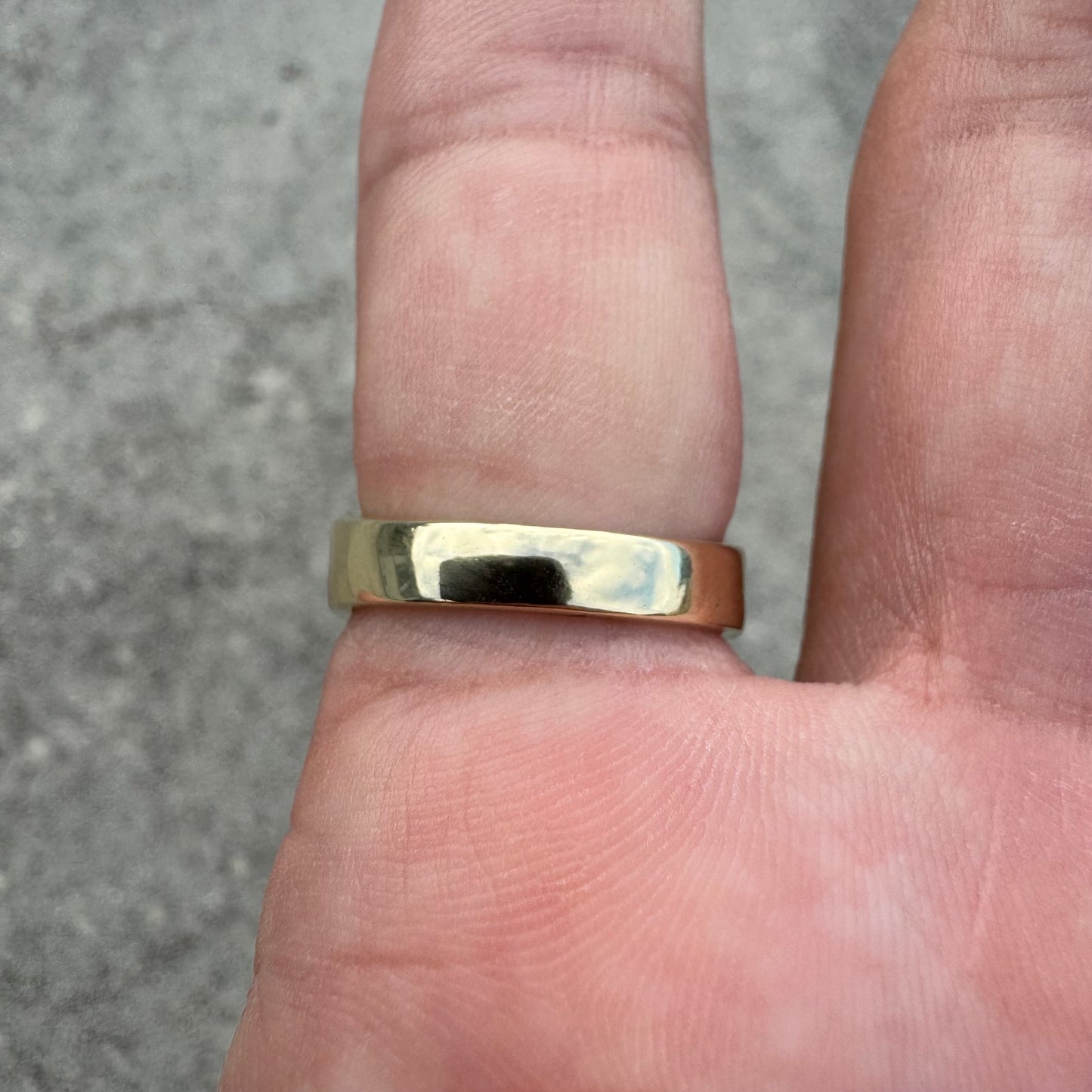 1970’s/80’s Solid 14k Gold .65ctw Natural Diamond Encrusted Good Luck Horseshoe “Gamblers” Ring (8.5)