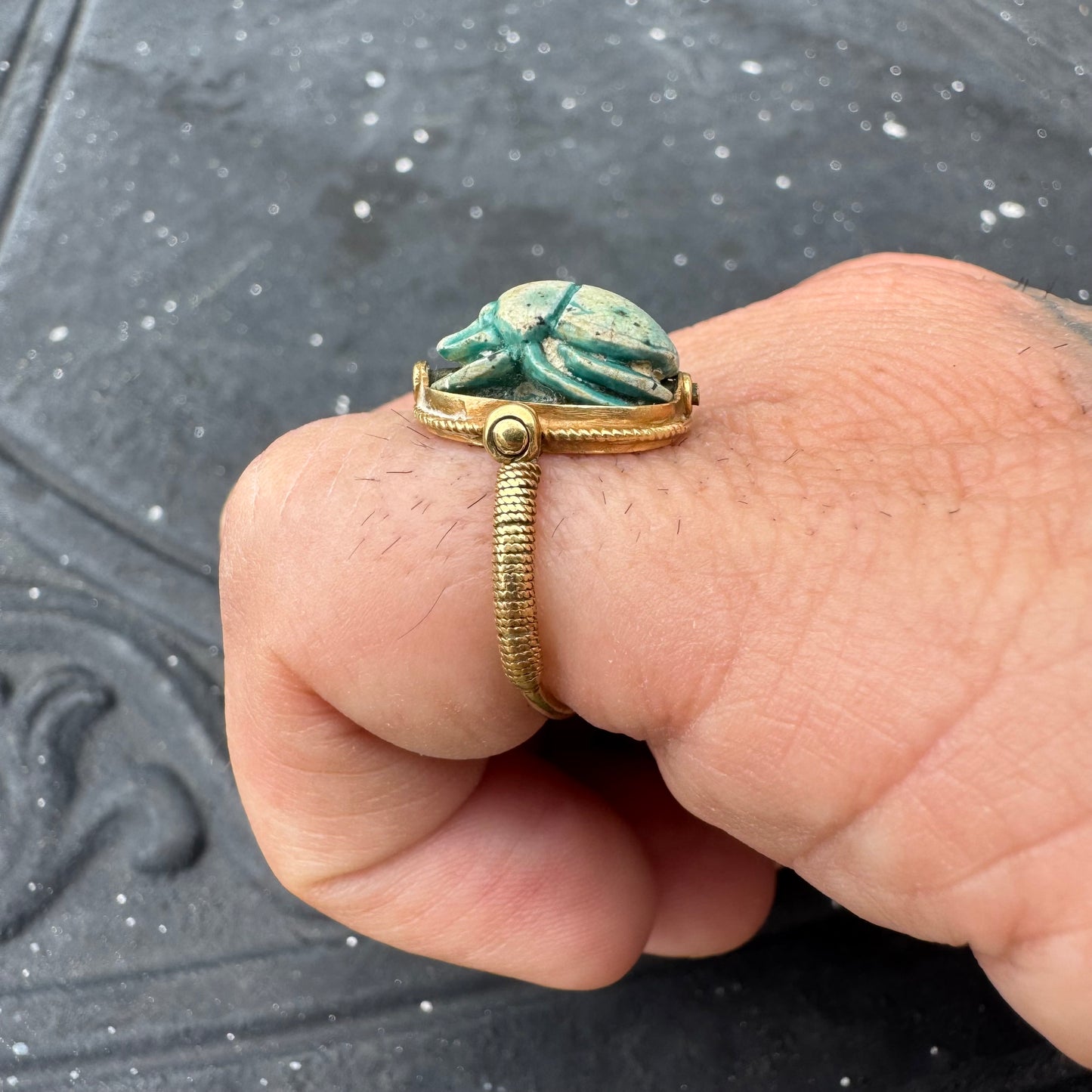 Antique 18k Yellow Gold Ancient Egyptian Faience Carved Scarab Flip Ring (4.25)
