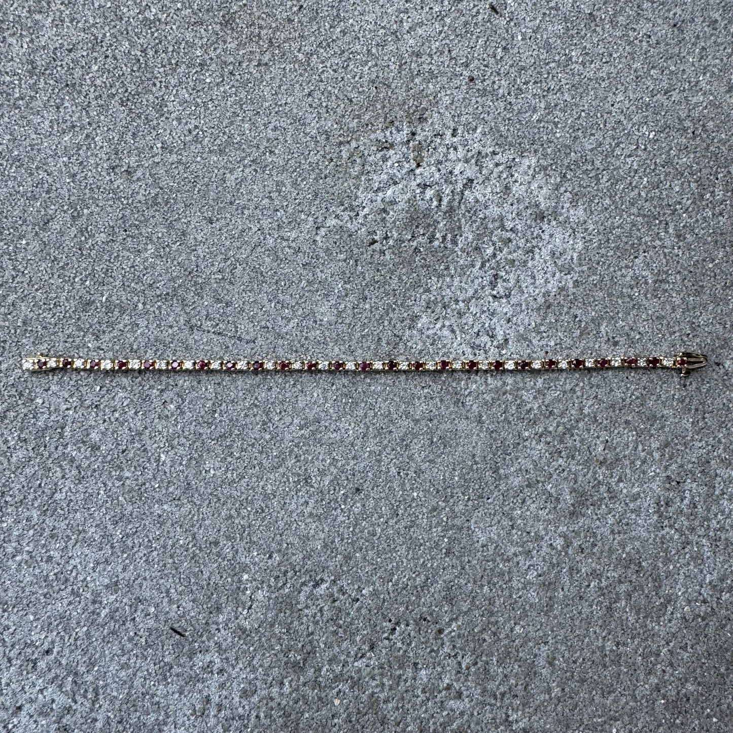 Vintage 14k Yellow Gold 2.5ctw Natural Diamond And Ruby Classic Tennis Bracelet (7.75”)