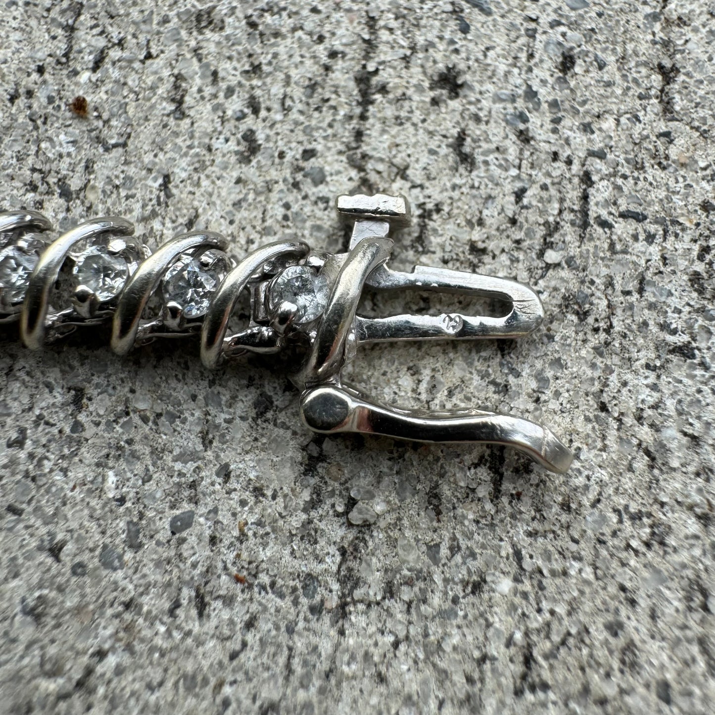 Vintage 14k White Gold 2.0ctw Natural Diamond Tennis Bracelet (7”)