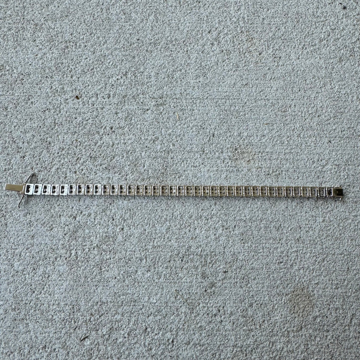 New Old Stock 18k White Gold  3.7ctw Natural VS Diamond Tennis Bracelet (7.35”)