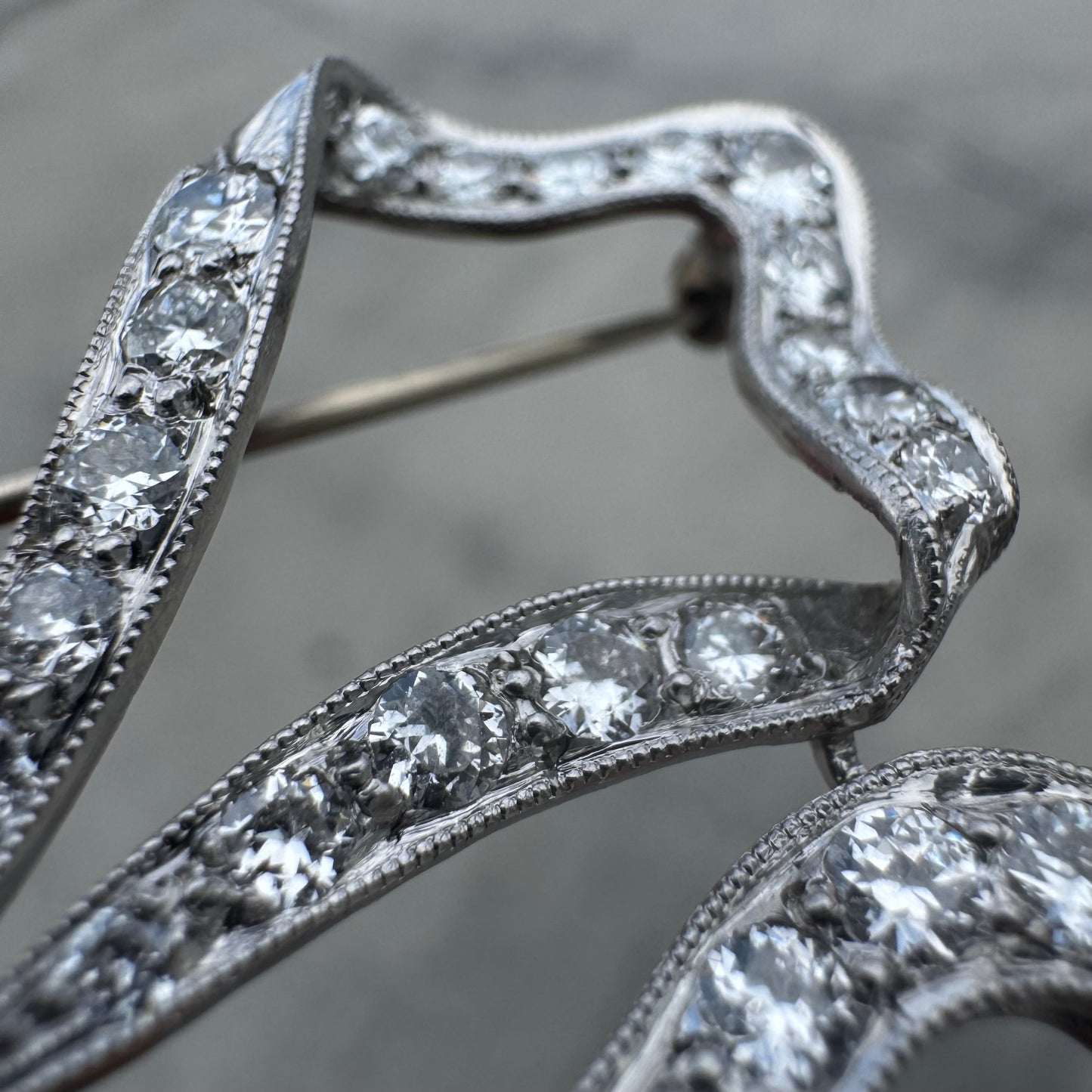 Art Nouveau Solid Platinum 5.25ctw Natural Old Euro Cut Diamond Bow Brooch