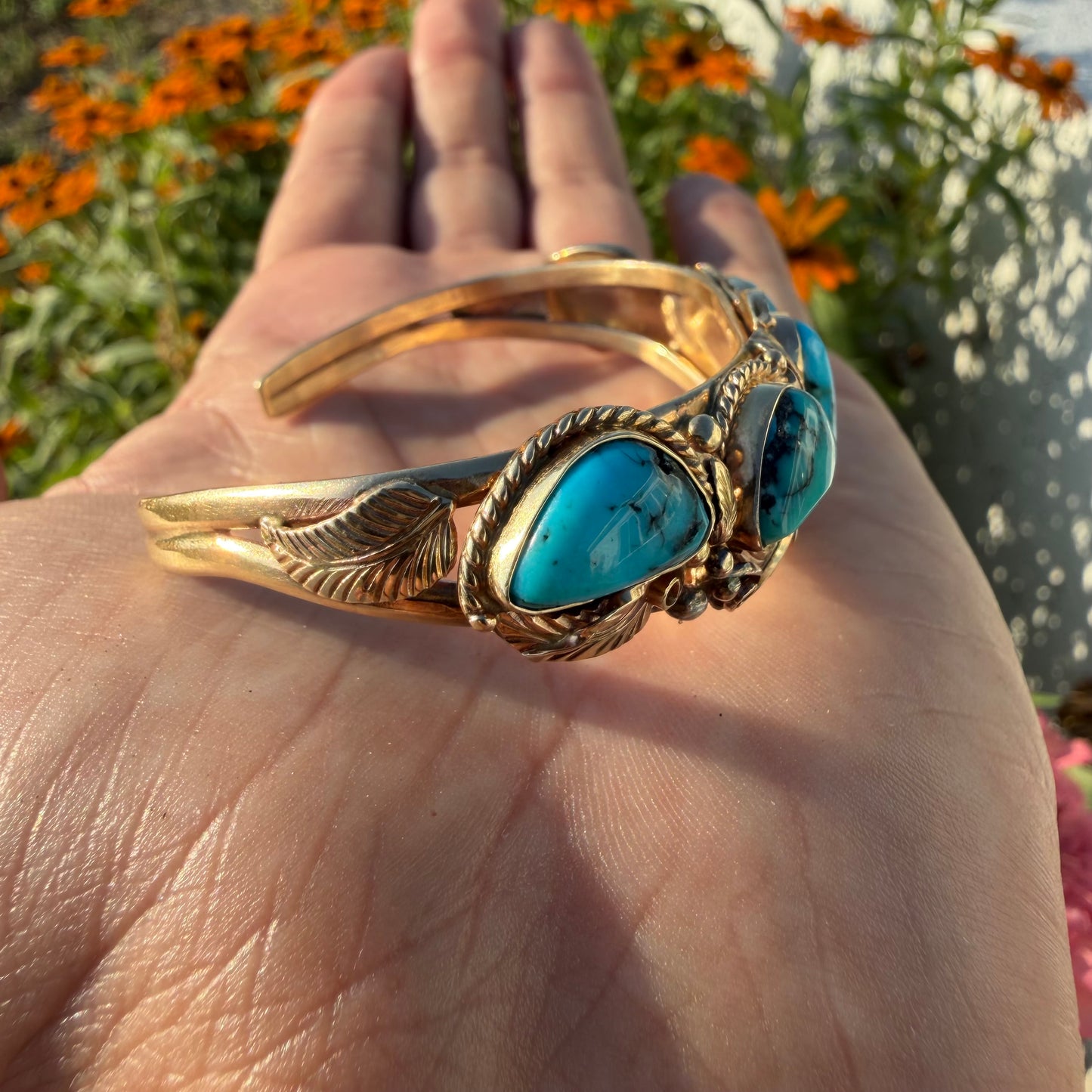 Vintage Solid 14k Yellow Gold Navajo Artist Signed Justin Morris Kingman Turquoise Cuff (6”-7”)