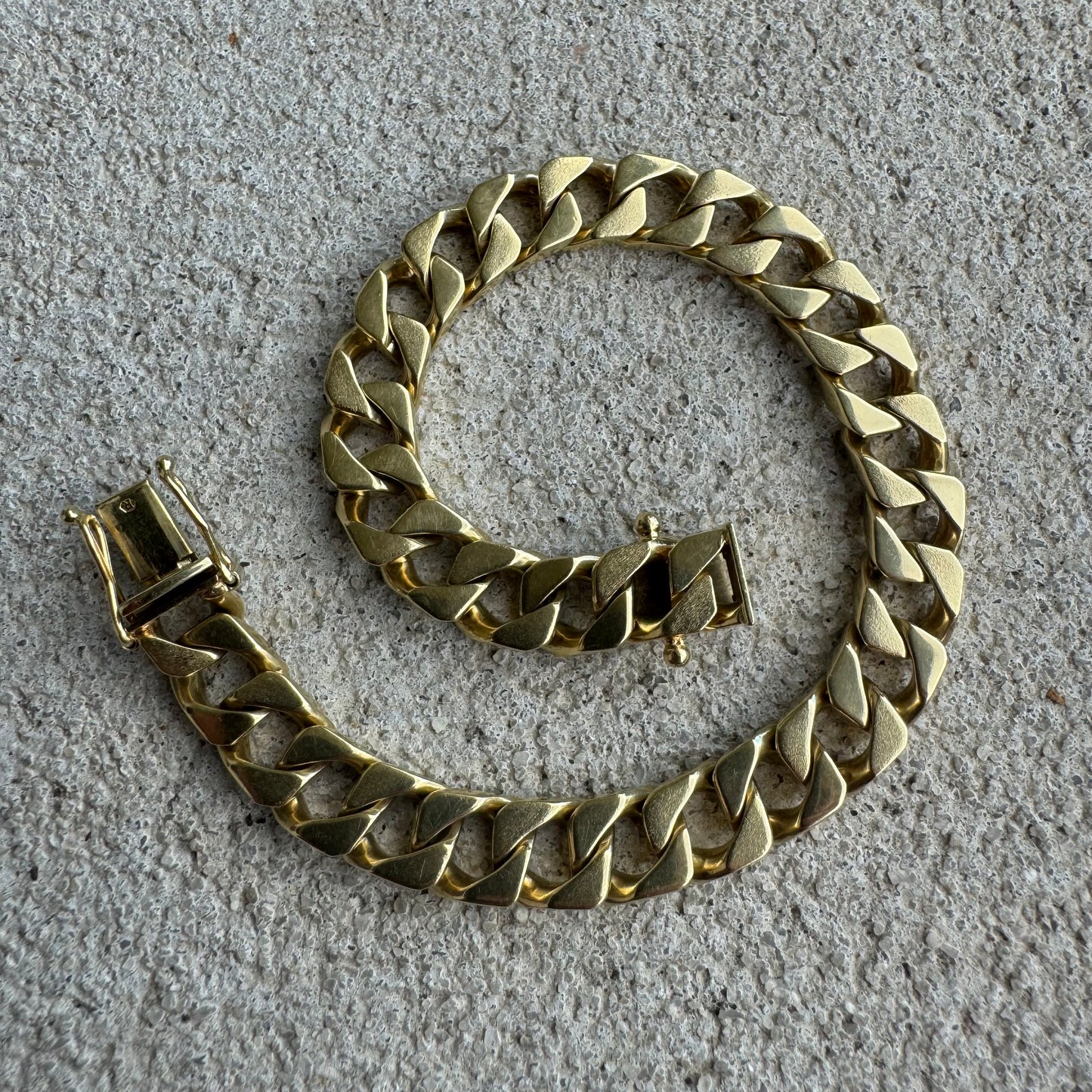 Old School Vintage Solid 14k Yellow Gold Blocked Cuban Link Bracelet (7.75”)