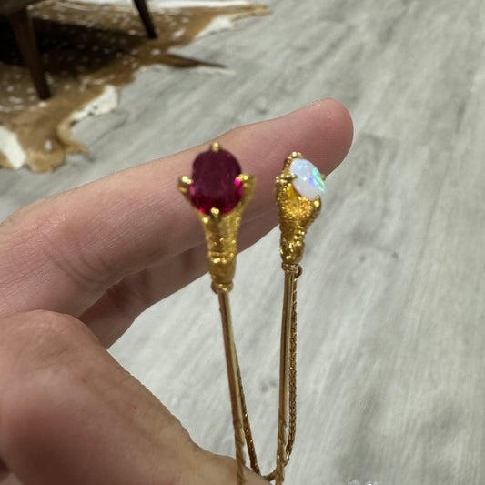 Stick pins