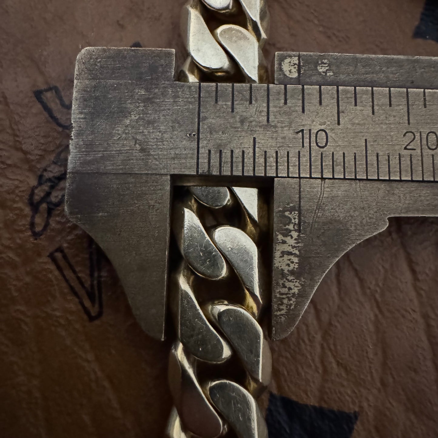 Vintage Solid 18K Italian Yellow Gold Heavyweight Cuban Link Bracelet By Fratelli Chini (8.75”)