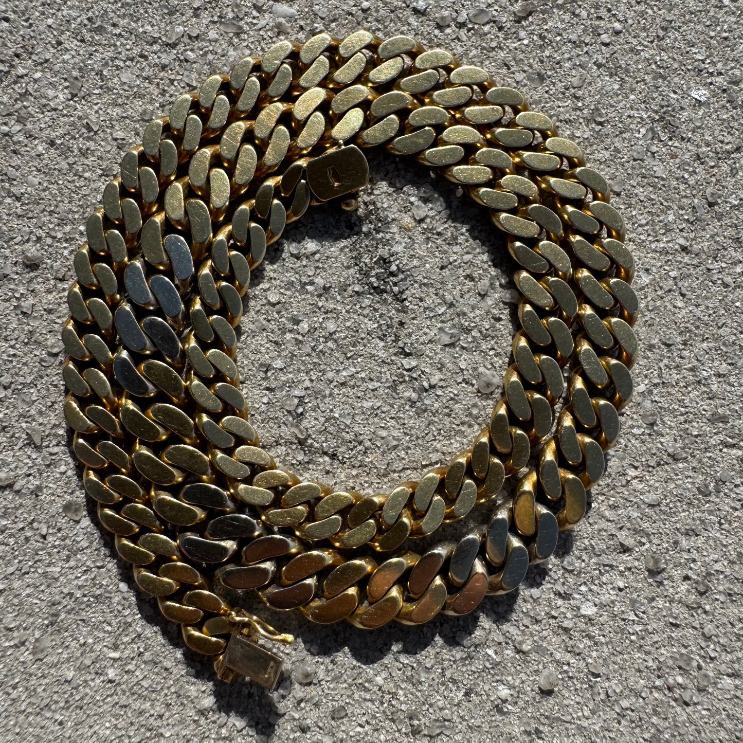 Vintage Solid 18k Yellow Gold 1.0ctw Natural Diamond Encrusted Curb Link Necklace (16”)