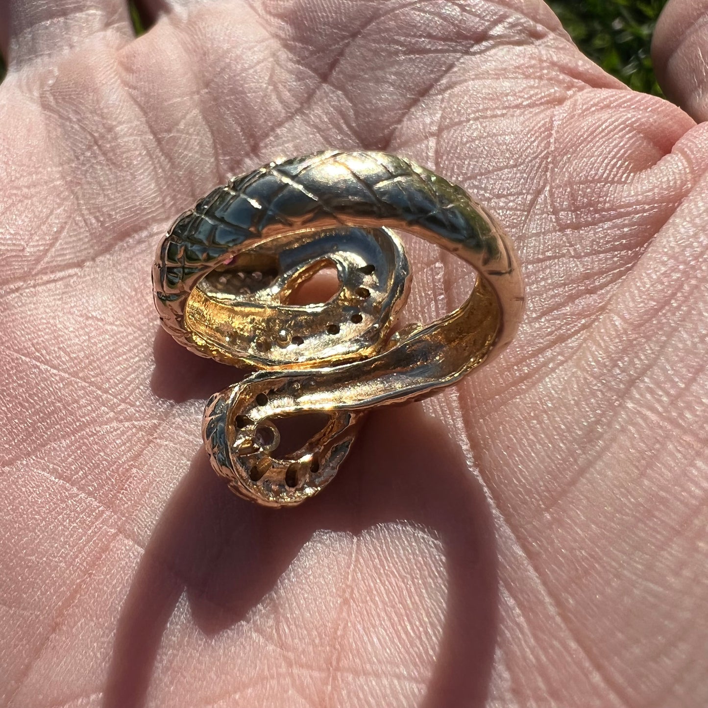 Vintage 14k Gold Natural Diamond And Ruby Heavyweight Protruding Snake Ring (8)