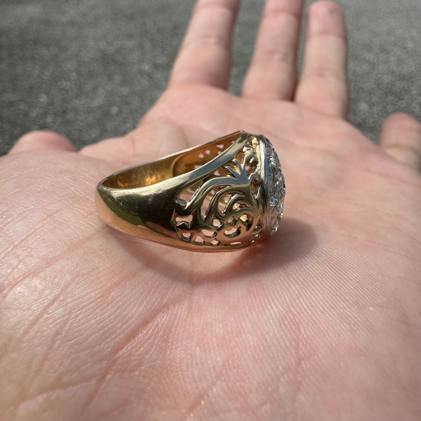 Vintage 14k Yellow Gold 1.5CTW VVS/VS Quality Mosaic Starburst Set Cluster Scroll Ring (9)