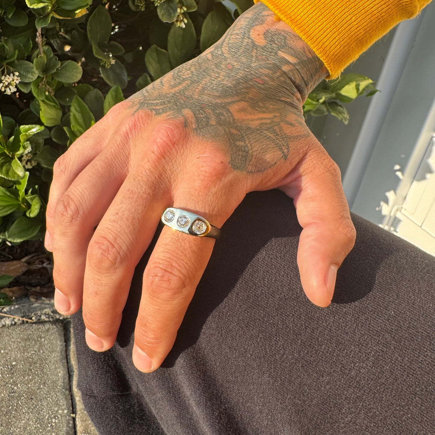 Vintage Solid 18k Yellow Gold 1.5ctw Natural Old Mine Cut Diamond Trilogy Ring (11)