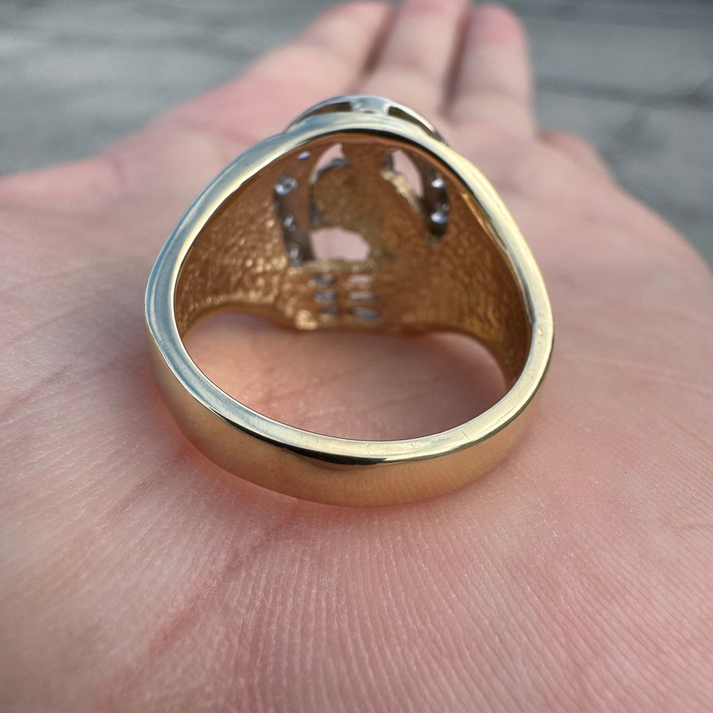 1970’s/80’s Solid 14k Gold .65ctw Natural Diamond Encrusted Good Luck Horseshoe “Gamblers” Ring (8.5)