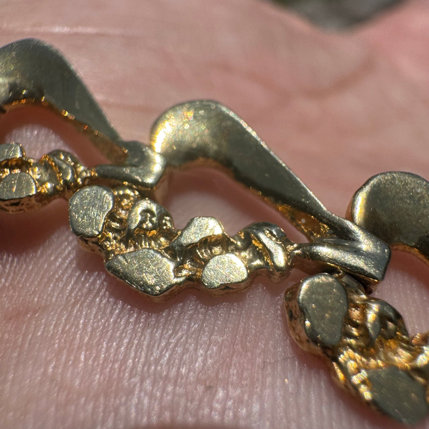 1970’s Solid 14k Yellow Gold Heavyweight Nugget Heart Link Bracelet (6.75”)