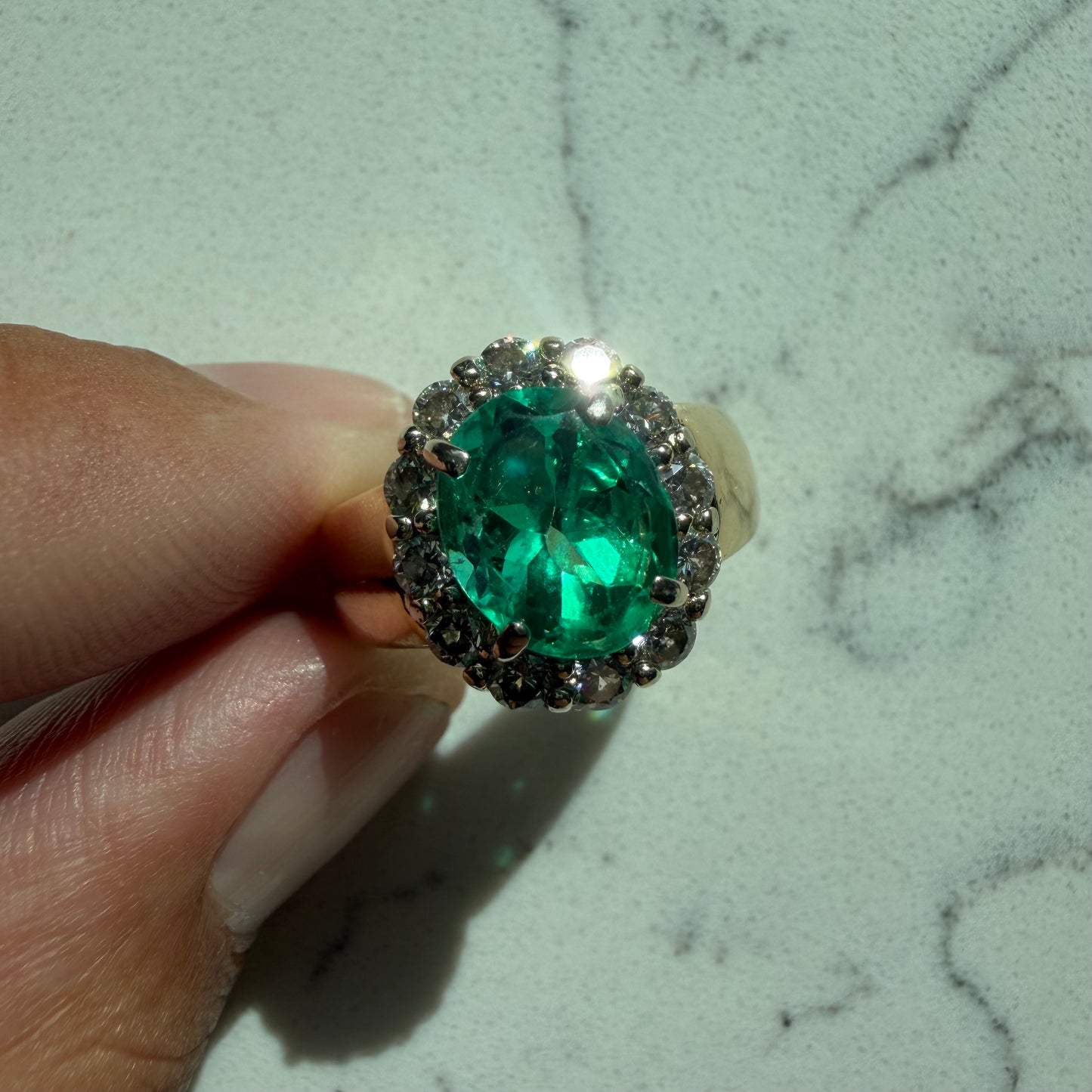 Vintage Solid 18k Yellow Gold 4.0ctw Natural Emerald Solitaire VS Diamond Halo Ring (6)
