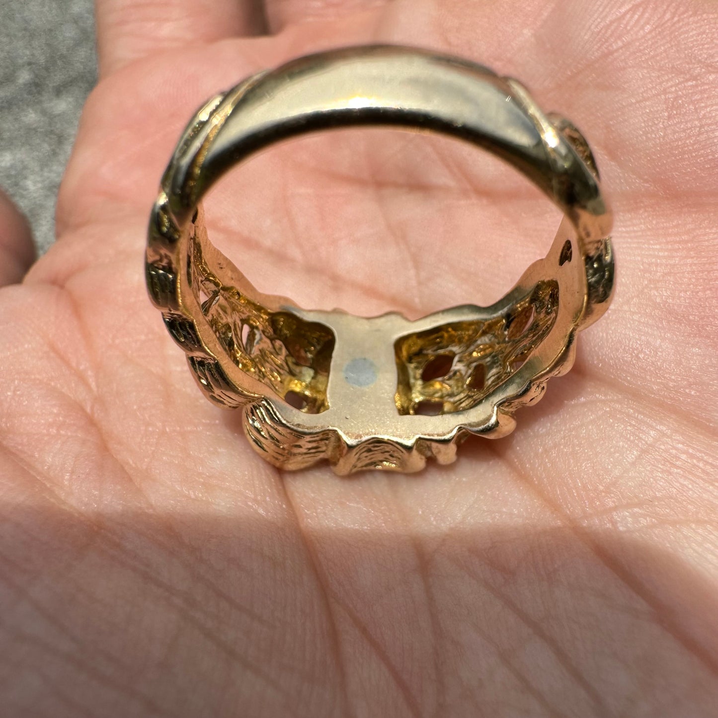 Mid-Century Solid 14k Yellow Gold .25ct Natural VS Diamond Interwoven Ring (10)