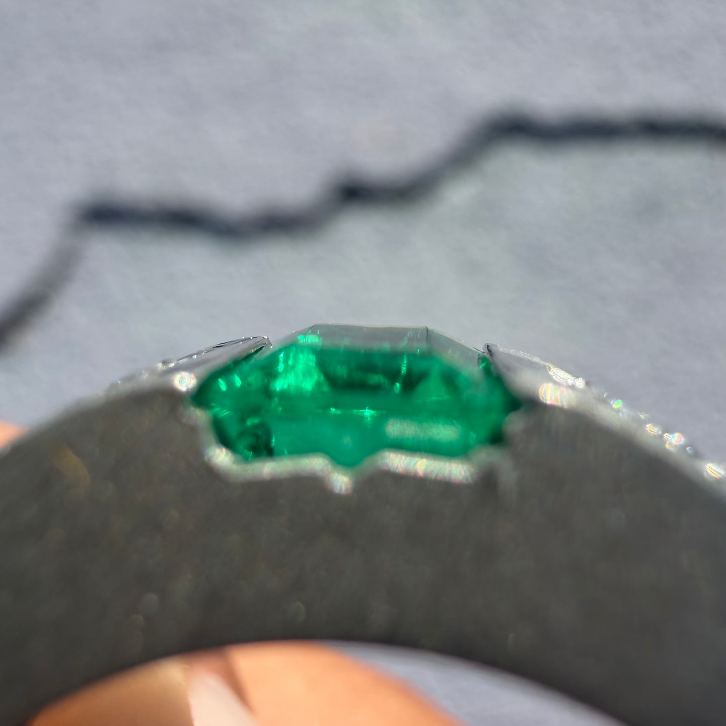 1980’s New Old Stock Solid 18k White Gold 1.25ctw Natural Columbian Emerald and VS Diamond Ring (8)