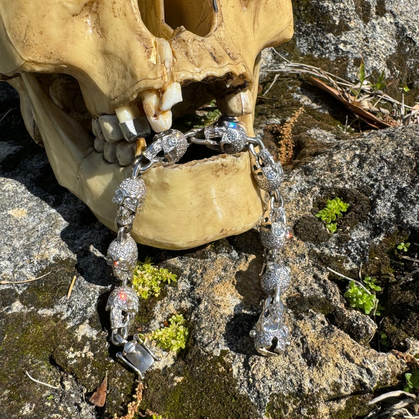 Vintage Solid 18k White Gold 21 CTW Natural Diamond Custom Skull Bracelet (7.25”)