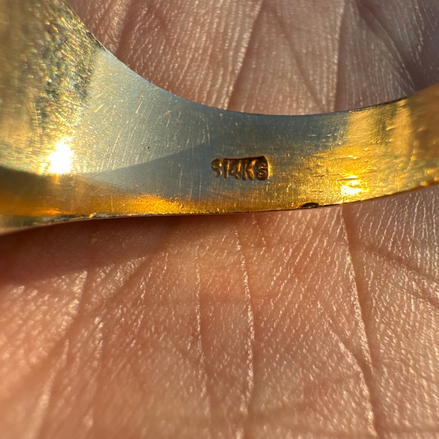 Old Solid 14k Yellow Gold Hand Chased Engraved Crest Signet Ring (10)