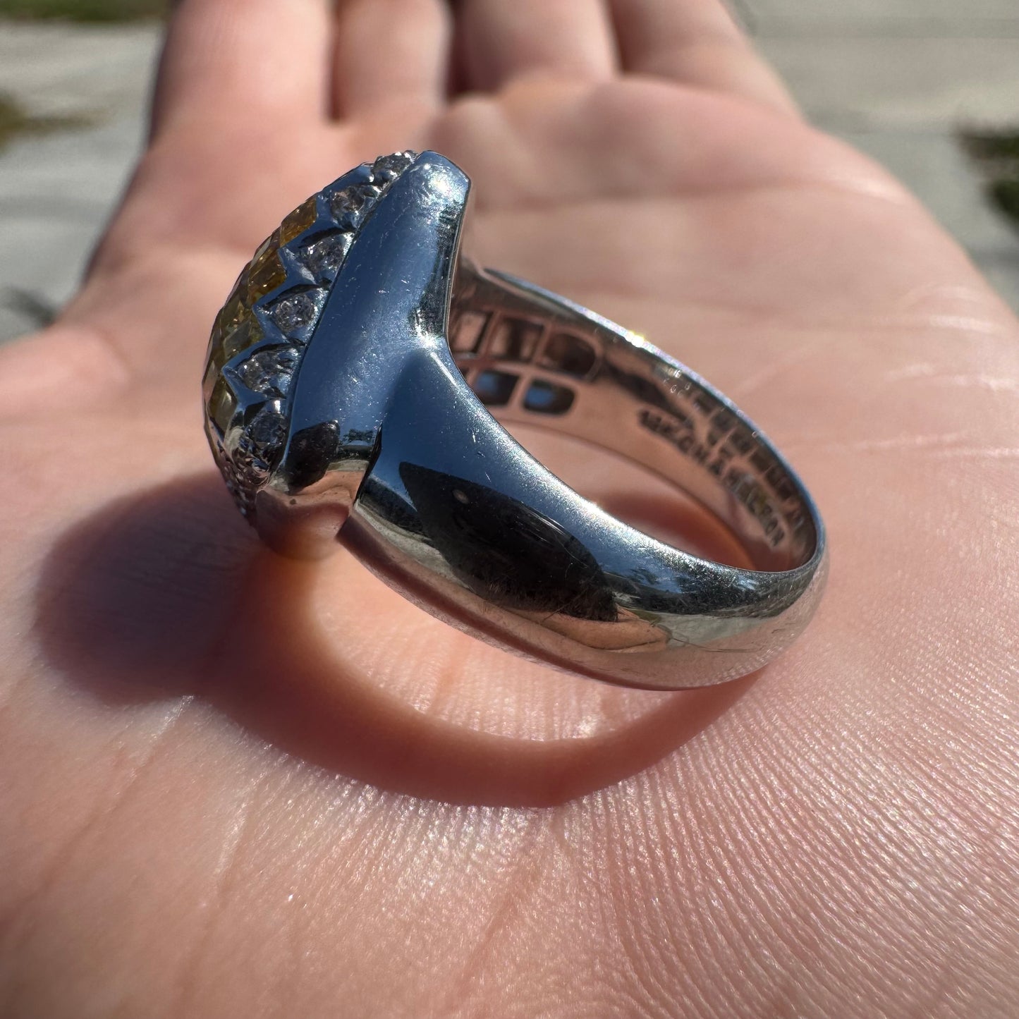 High End Designer Solid 18k White Gold 2.5ctw Natural Diamond And Yellow Sapphire “Chameleon” Ring (6.75)