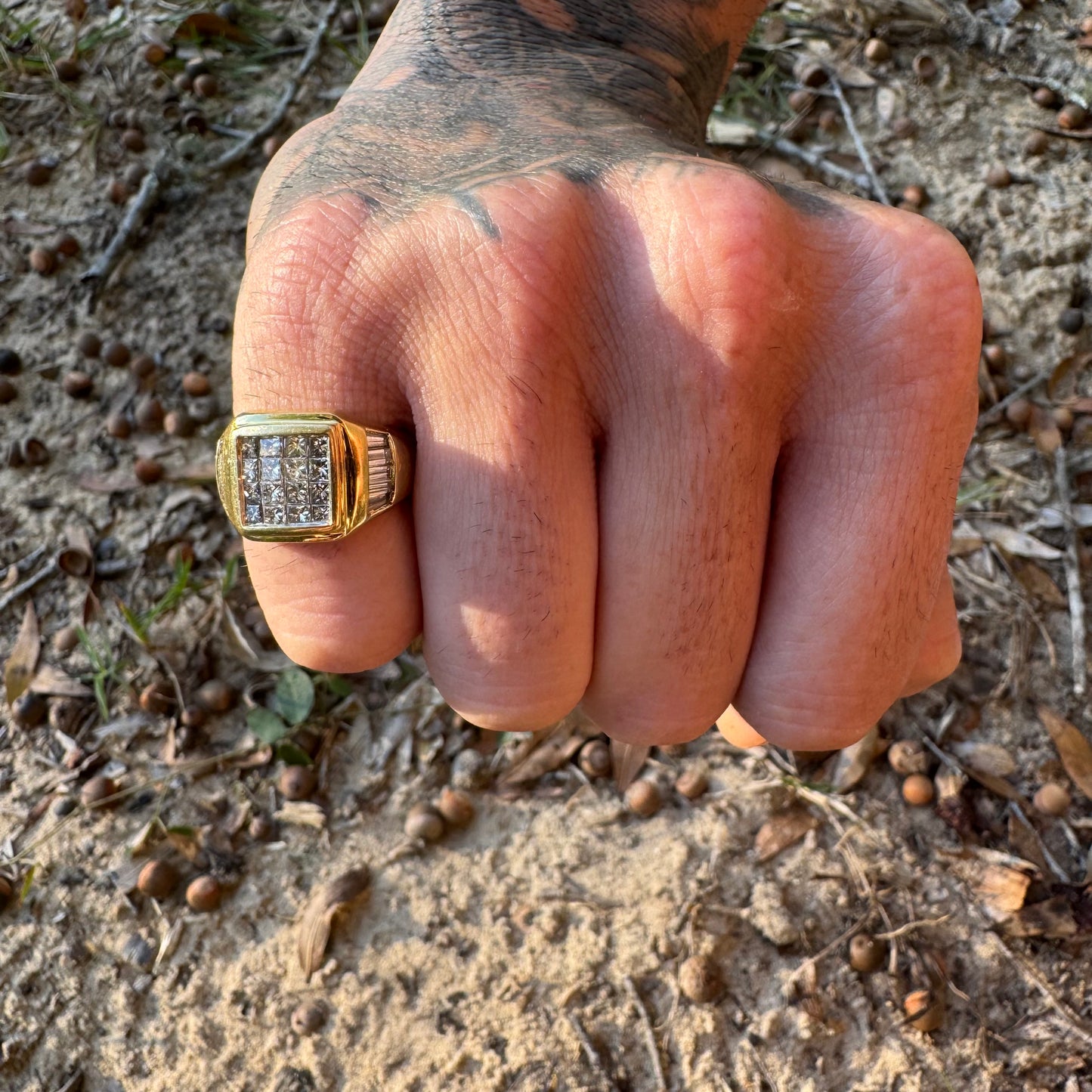 Vintage Solid 18k Yellow Gold 2.5ctw Invisible Set Natural Diamond Signet Ring (6.75)