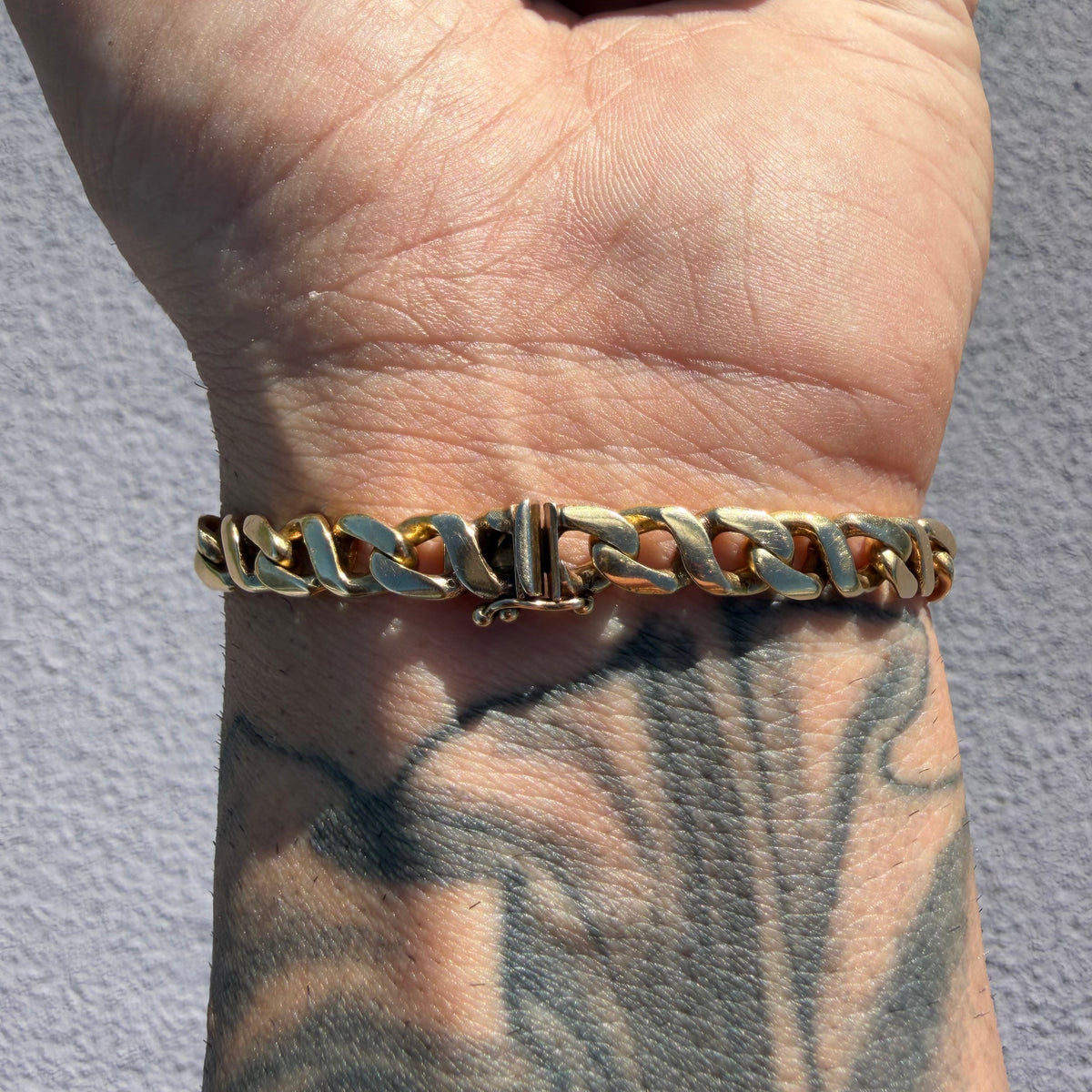 Vintage Solid 14k Yellow Gold Figure 8 Curb Link Bracelet (8.75”)