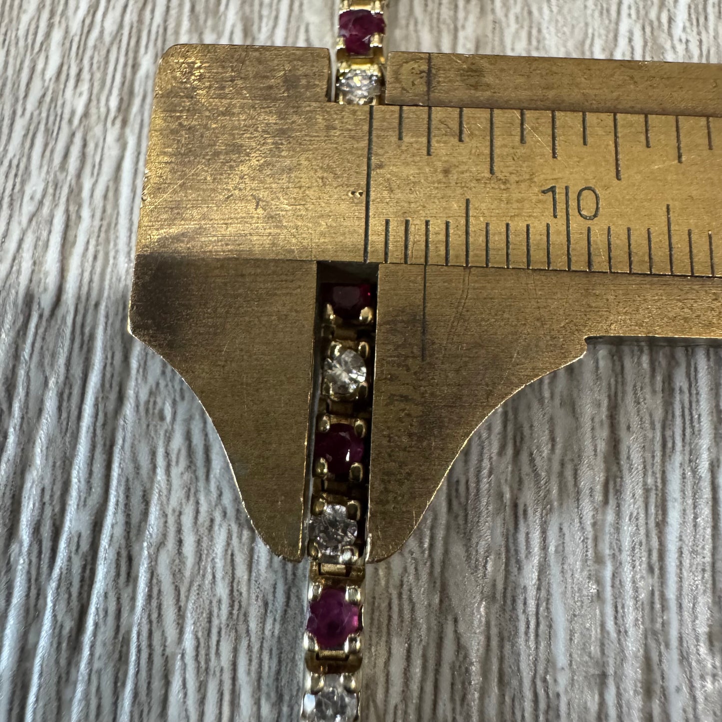 Vintage 14k Yellow Gold 2.5ctw Natural Diamond And Ruby Classic Tennis Bracelet (7.75”)
