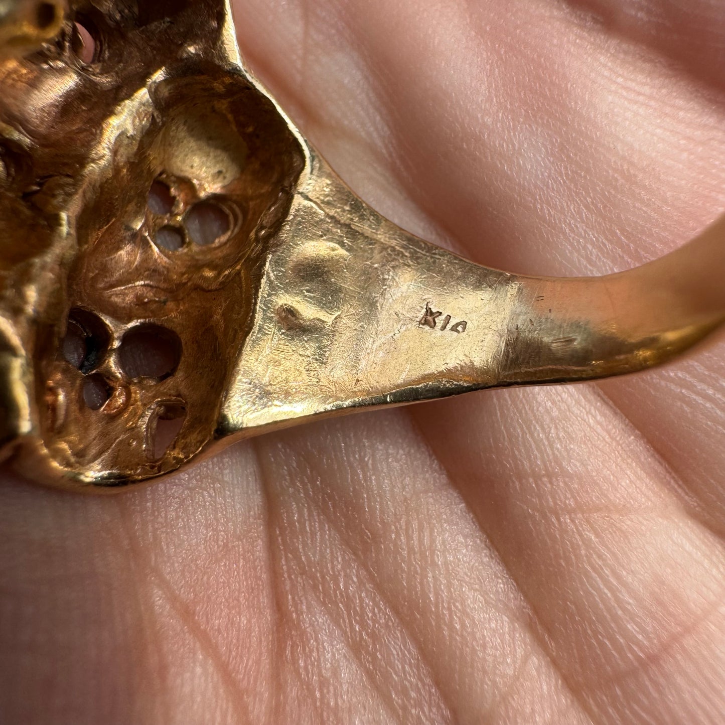 Vintage Solid 14k Yellow Gold Natural Ruby Large Skull Pile Ring (11)