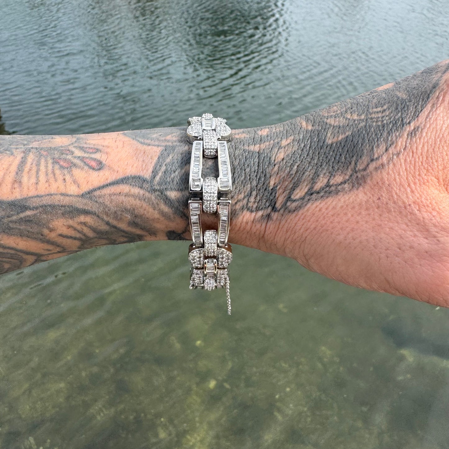 Art Deco Solid 18k White Gold Heavyweight 12.5ctw Natural Diamond Bracelet (8”)