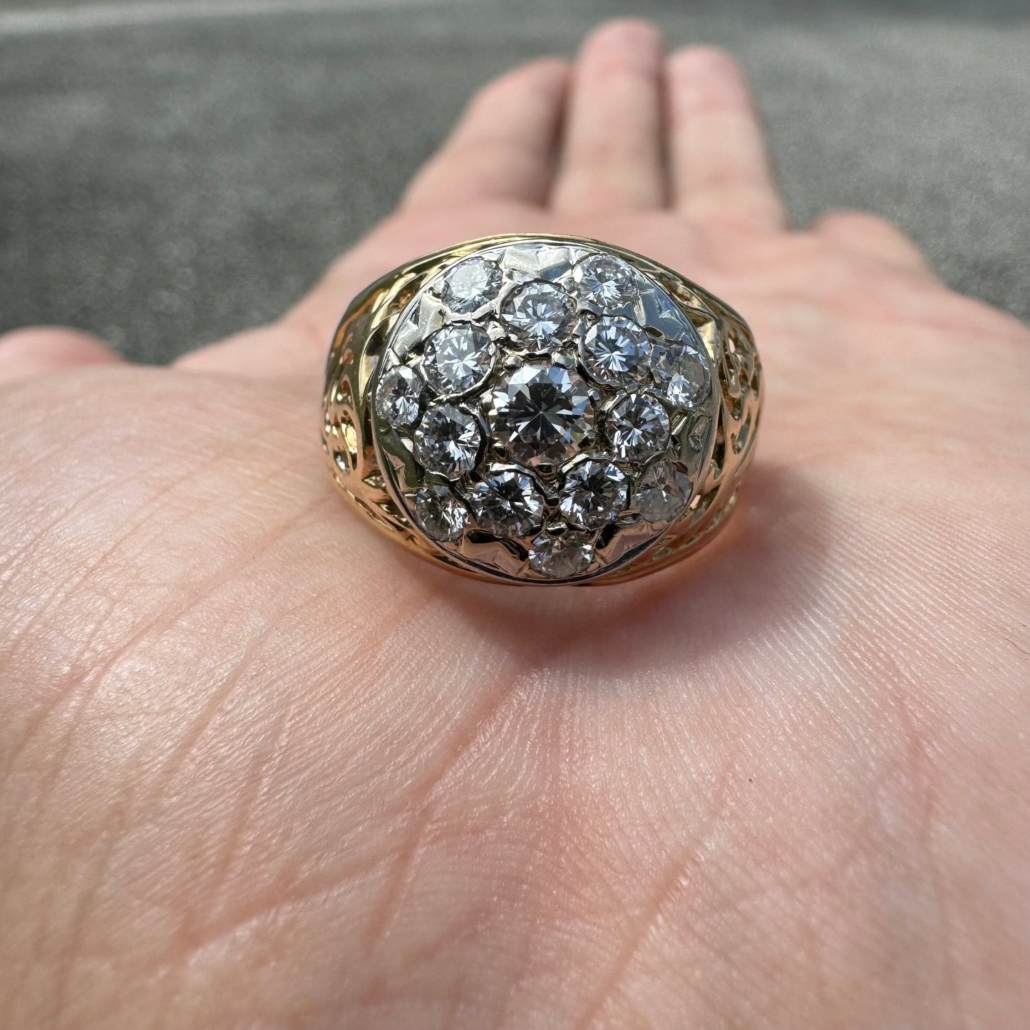Vintage 14k Yellow Gold 1.5CTW VVS/VS Quality Mosaic Starburst Set Cluster Scroll Ring (9)