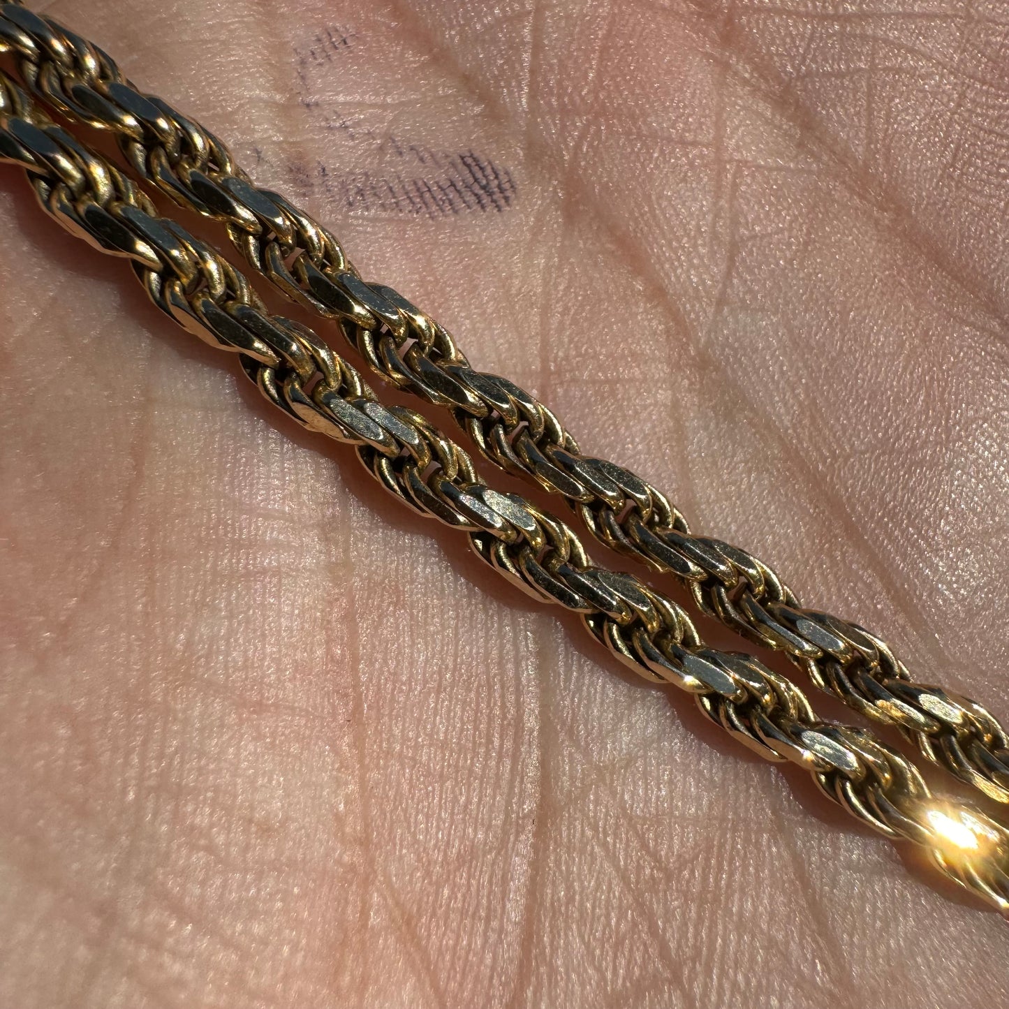 1990’s Solid 14k Yellow Gold Diamondcut Rope Chain Necklace (16.75”)