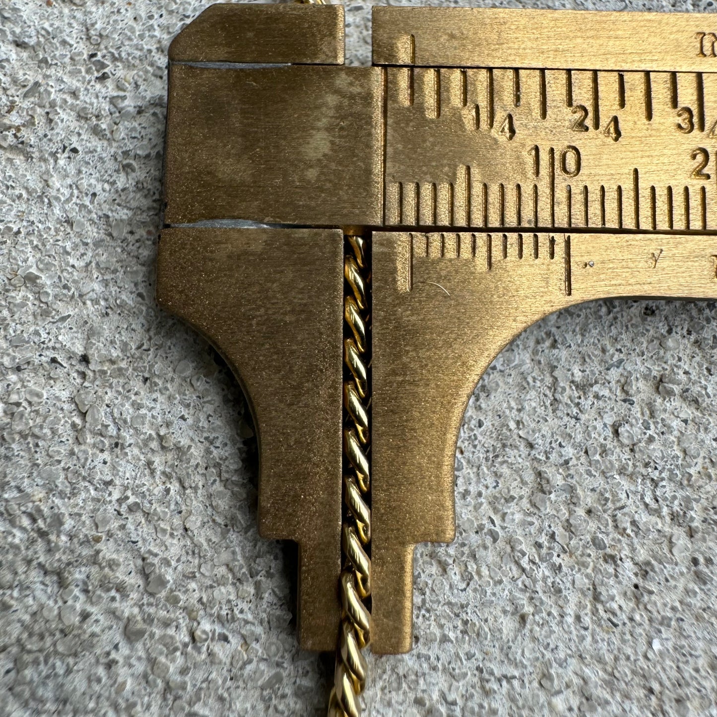 Vintage Solid 10k Yellow Gold Classic Heavyweight Cuban Link Necklace (25”)