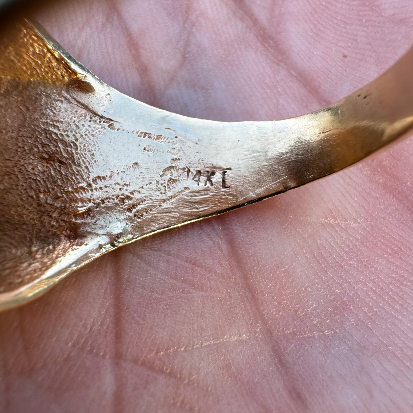 1980’s 14k Yellow Gold Jesus Piece Signet Ring (13)