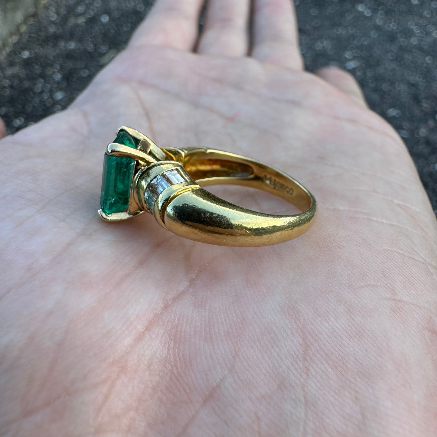 Vintage 4.0ct Emerald 18k Yellow Gold Natural .50ctw Baguette Diamond Ring (7.25)