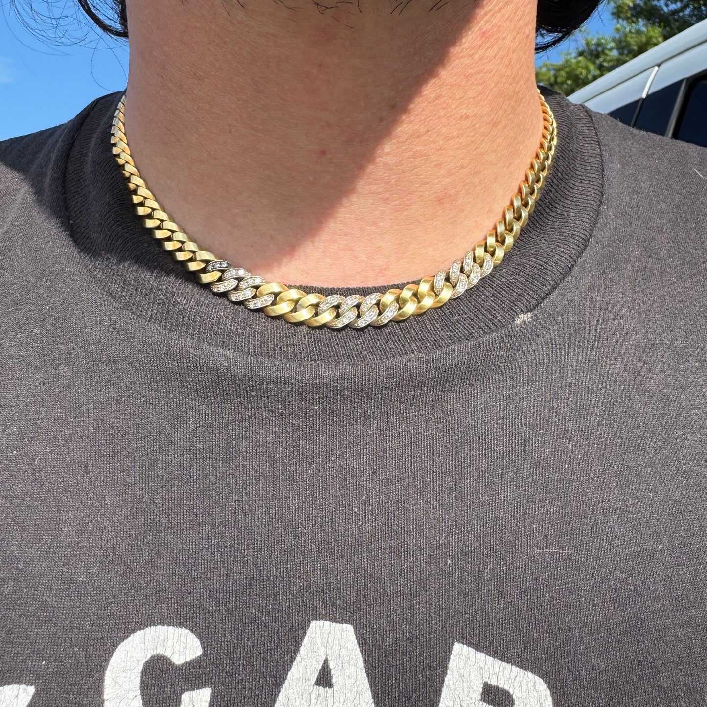 Vintage Solid 18k Yellow Gold 1.0ctw Natural Diamond Encrusted Curb Link Necklace (16”)