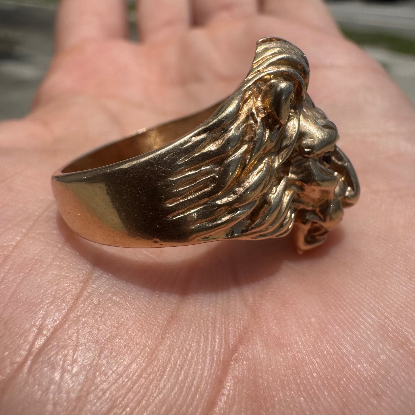 1970’s Solid 14k Yellow Gold Natural Ruby Encrusted Lion Ring (10.75)