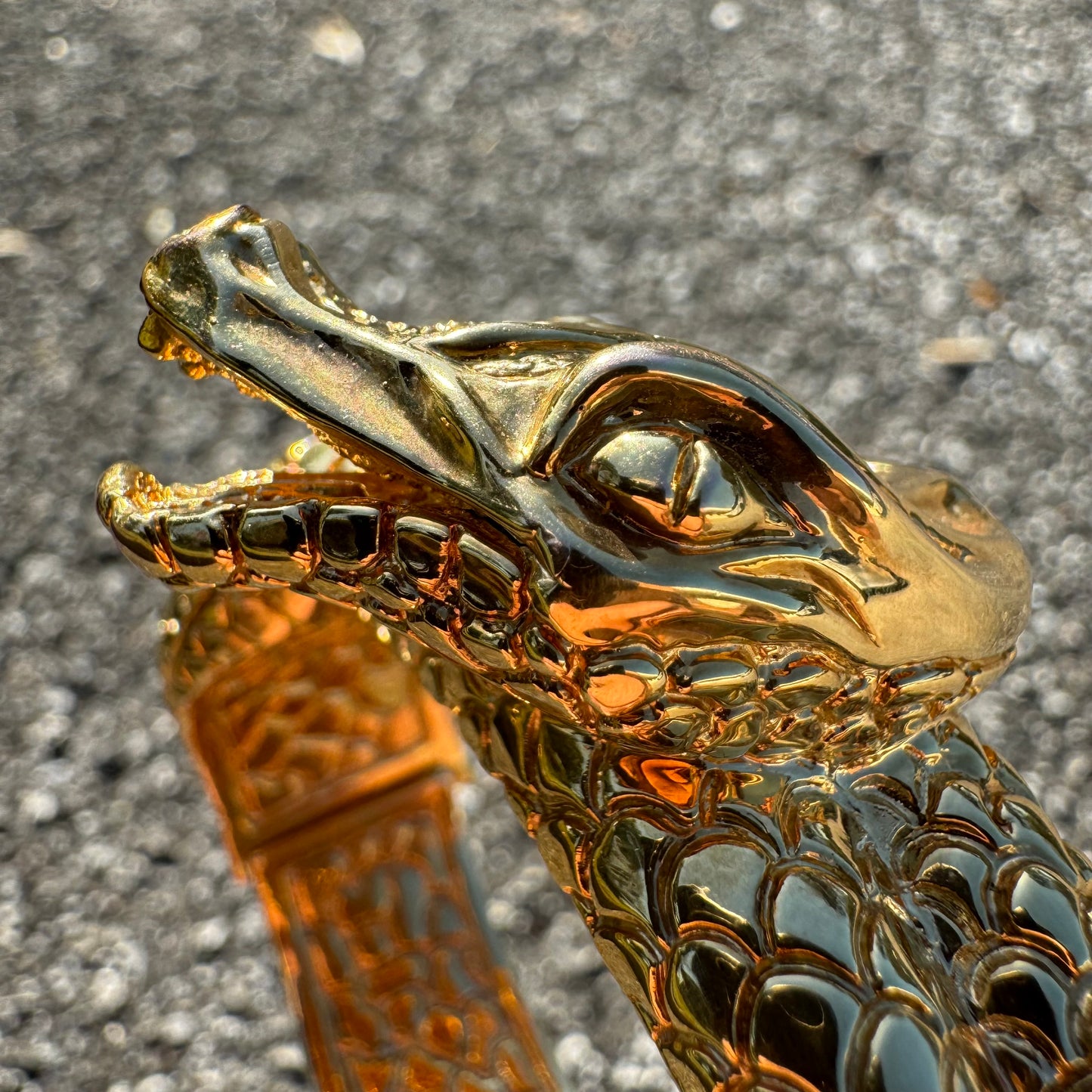 Vintage 14k Yellow Italian Gold Large Menacing Snake Bracelet (7”-8”)